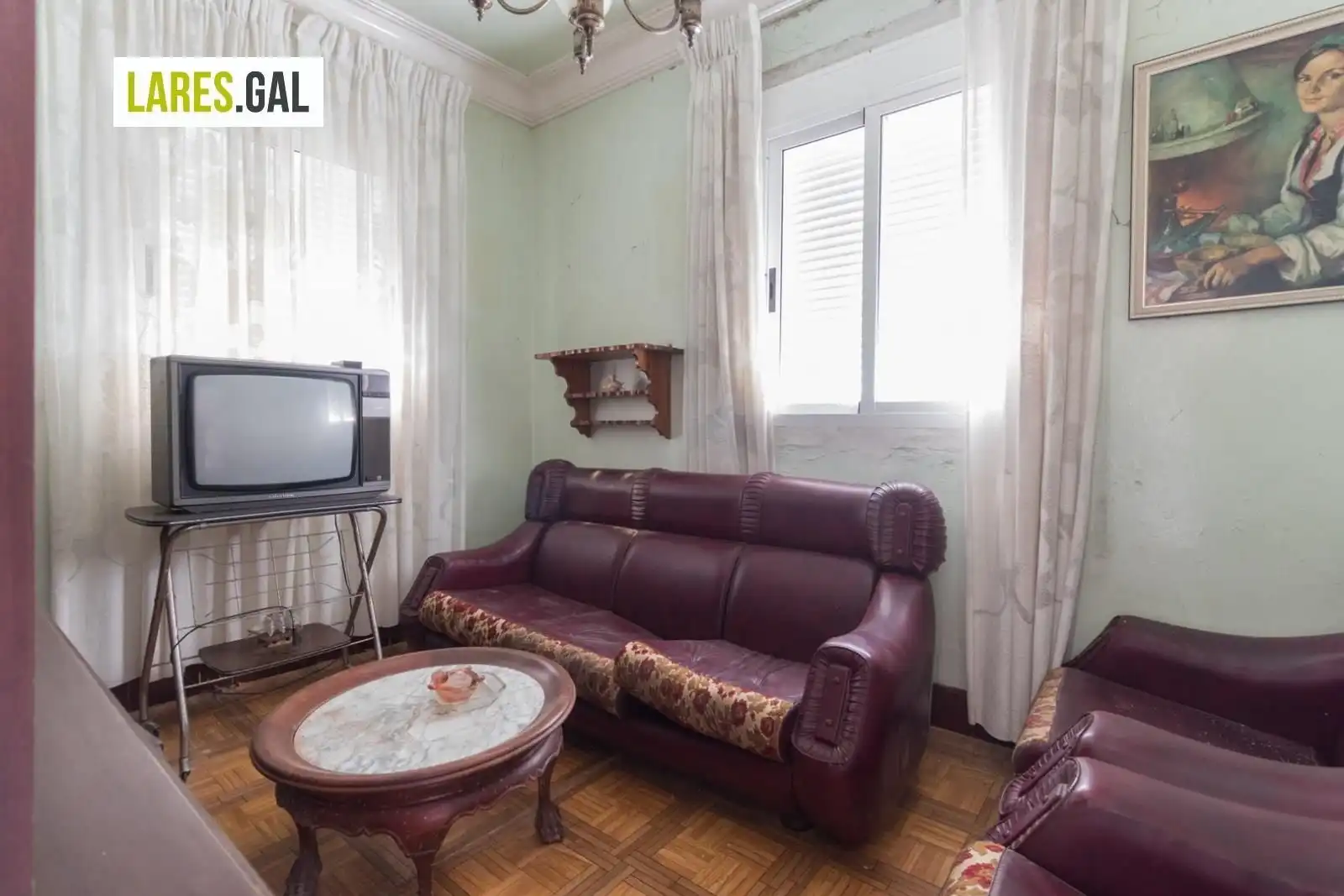 Sala d'estar de Casa o xalet en venda en Cangas  amb Terrassa