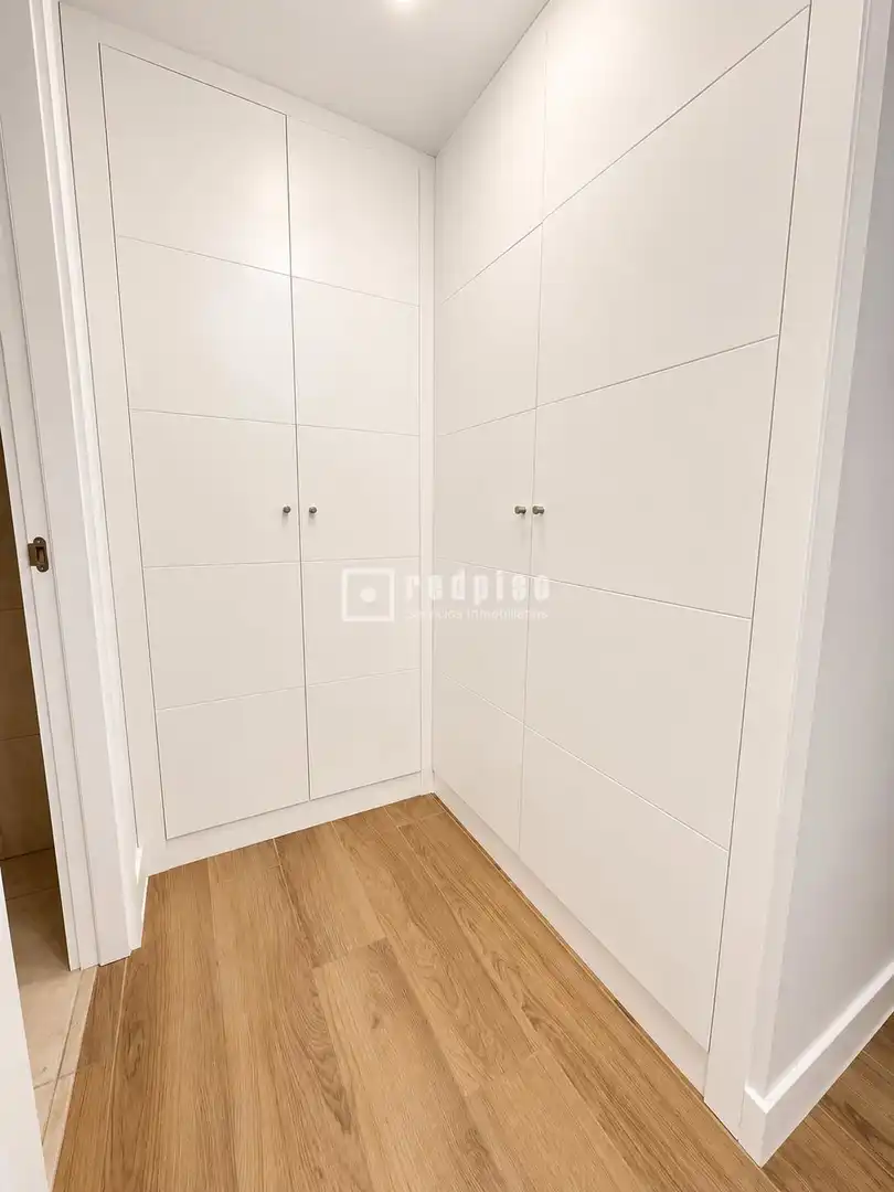 Habitación de Piso de alquiler en Alcobendas con Aire acondicionado, Calefacción y Jardín privado