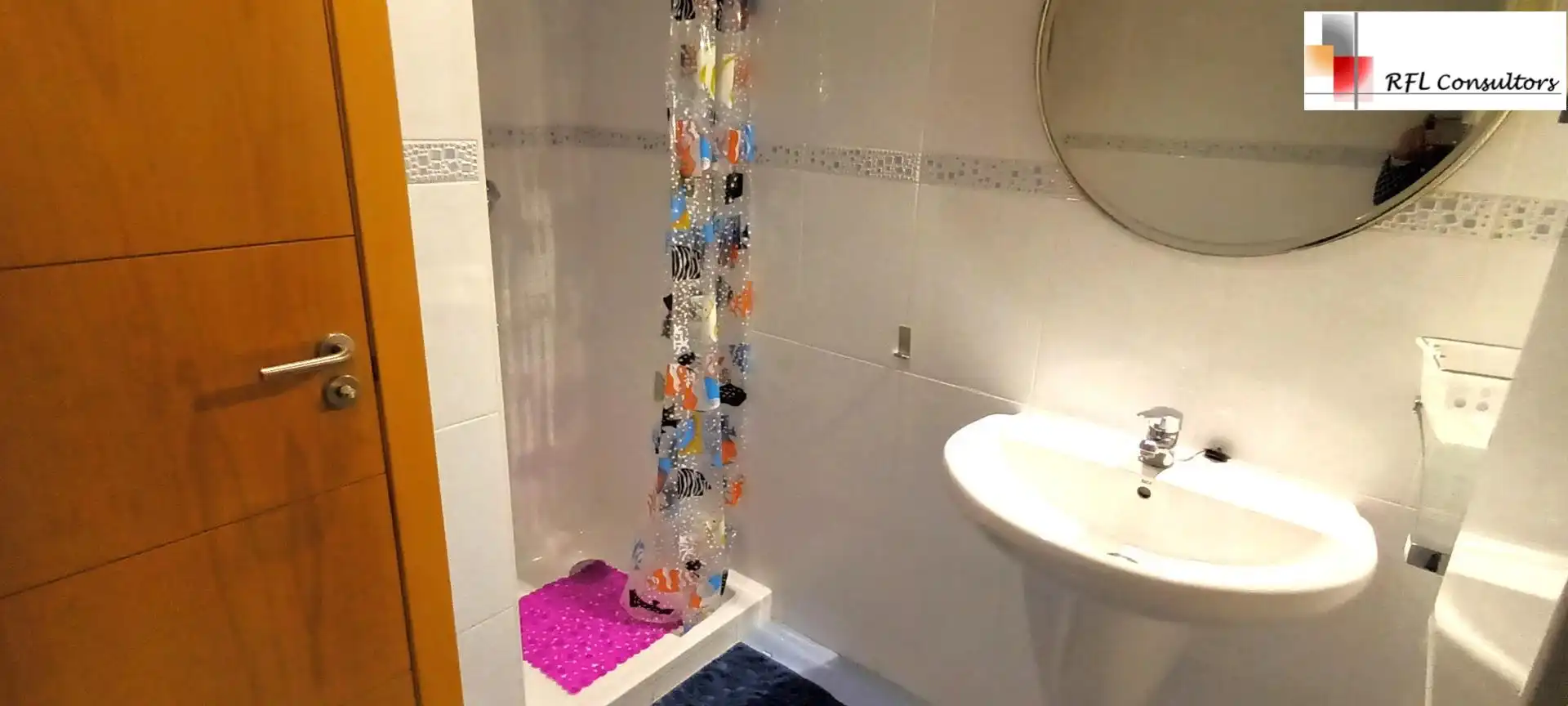Badezimmer von Erdgeschoss zur Miete in Torreblanca mit Privatgarten, Terrasse und Möbliert