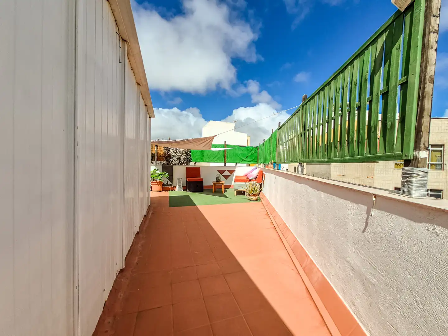 Vista exterior de Casa adosada en venta en Las Palmas de Gran Canaria con Terraza, Trastero y Amueblado
