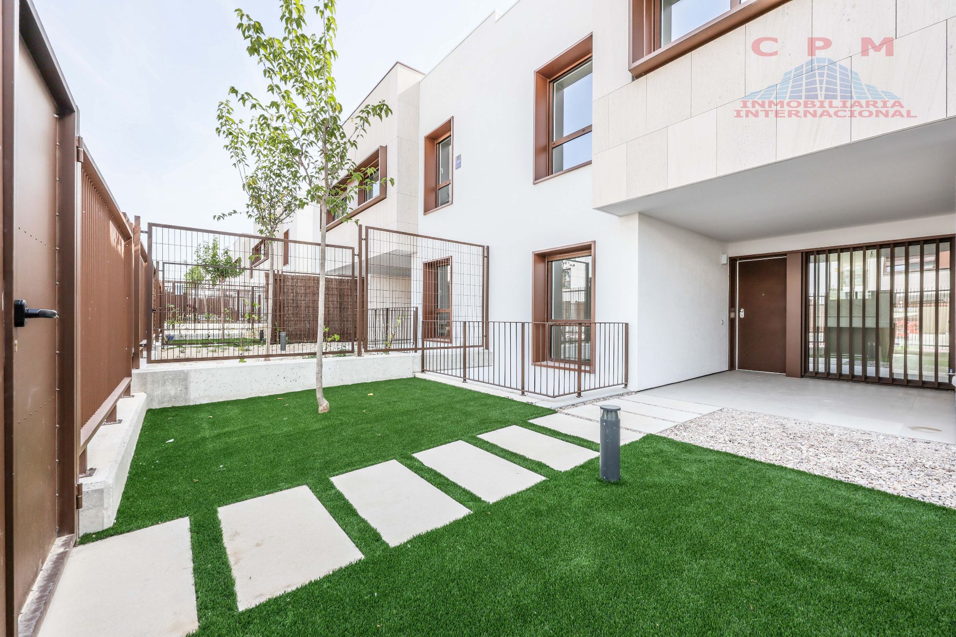 Vista exterior de Casa adosada de alquiler en  Madrid Capital con Aire acondicionado, Calefacción y Parquet