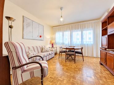 Appartamento con balcone in affitto a Calle de Ardemans