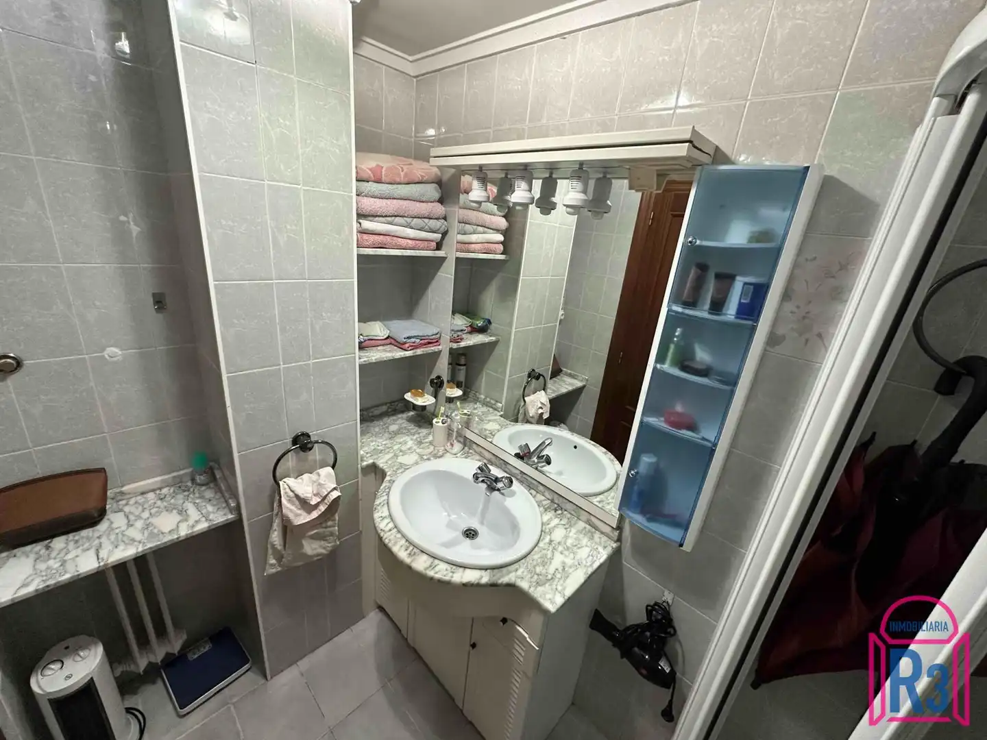Bathroom of Flat for rent in León Capital   with Heating, Terrace and Storage room