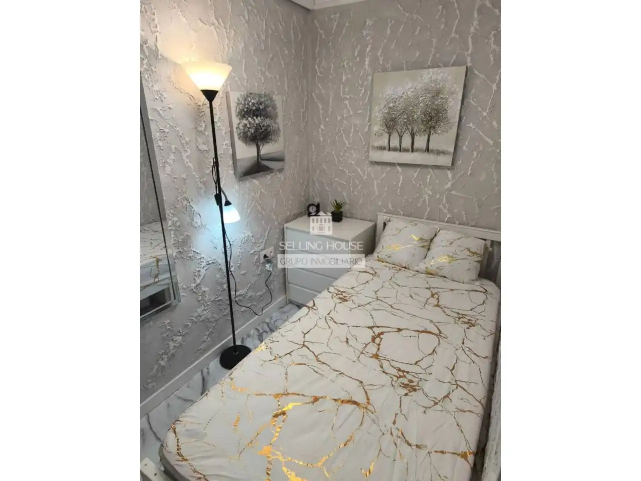 Habitación de Piso en venta en Xirivella con Aire acondicionado y Amueblado