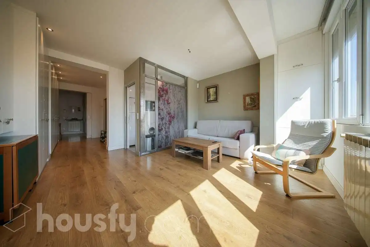Sala d'estar de Pis en venda en Madrid amb Aire condicionat, Calefacció i Moblat