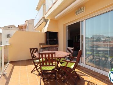 Casa bifamiliare con balcone in vendita a Carretera Port de la Selva