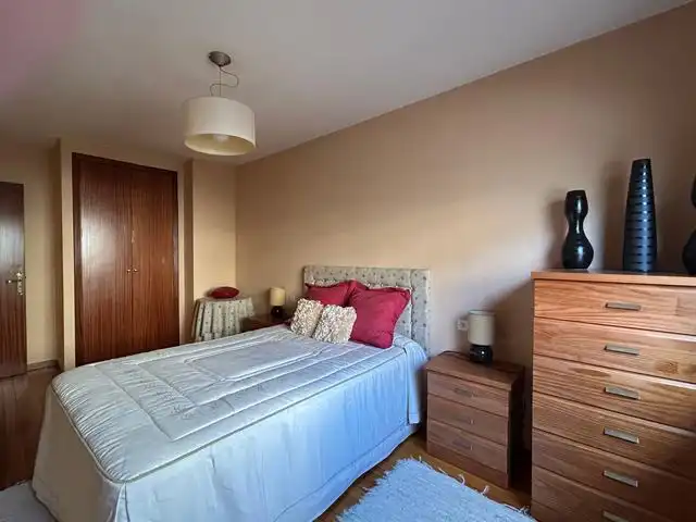 Habitación de Apartamento de alquiler en Ames con Calefacción y Amueblado