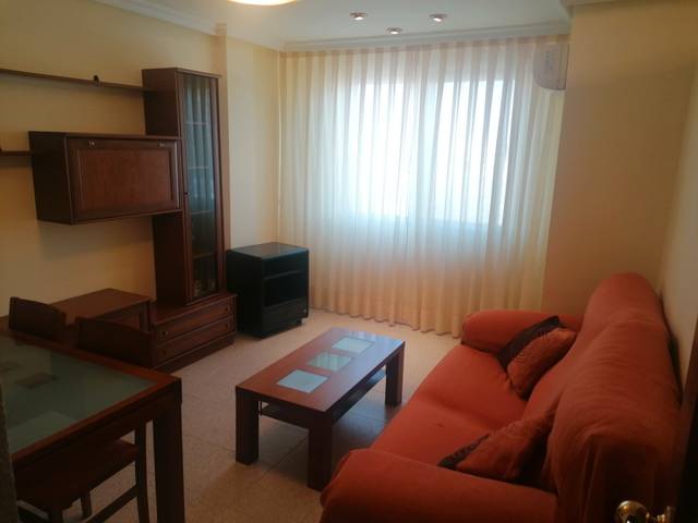 Piso en Alquiler en Calle de Miguel Servet en La Magdalena