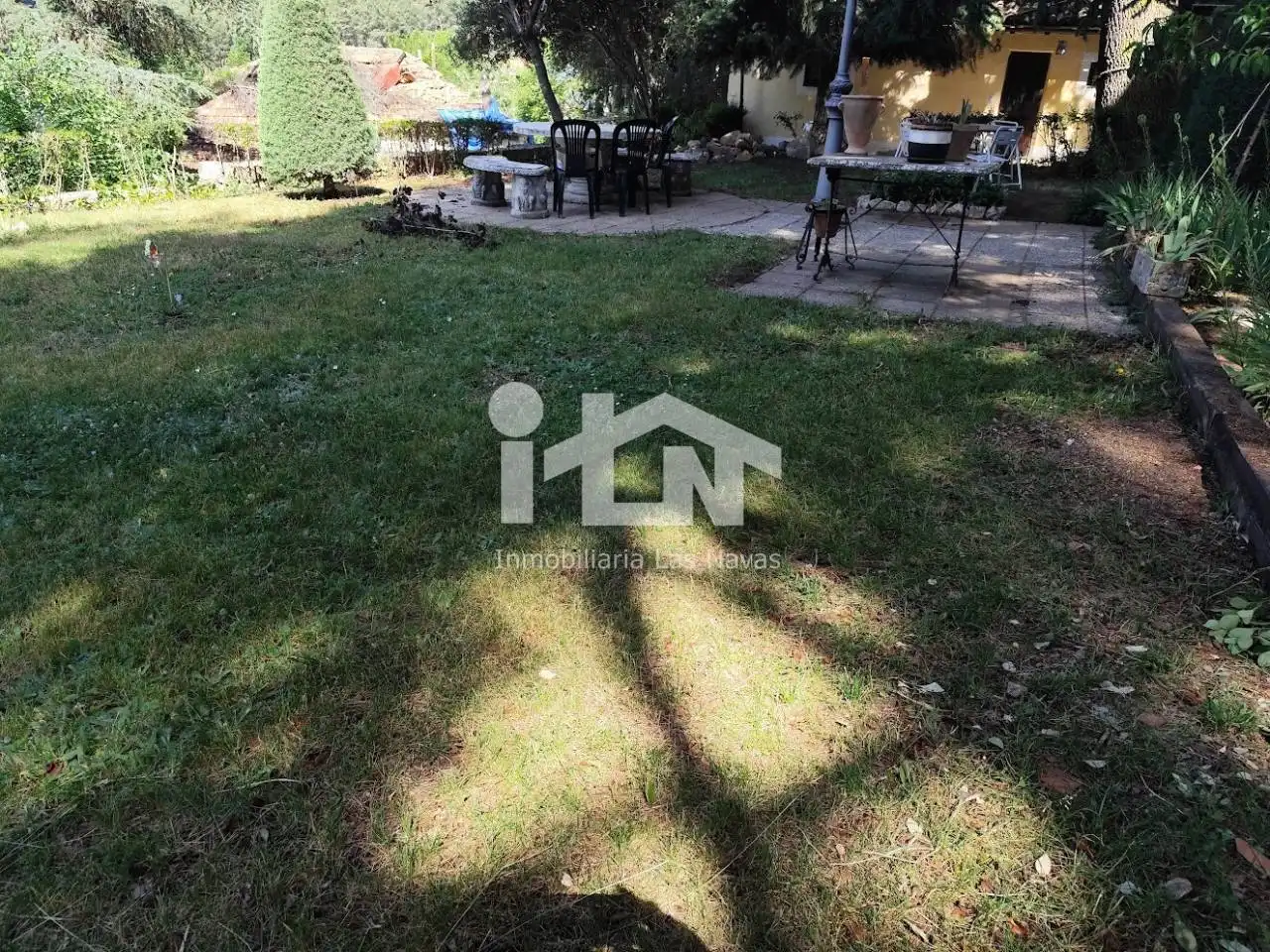 Piso en venta en Las Navas del Marqués  con Calefacción, Terraza y Trastero