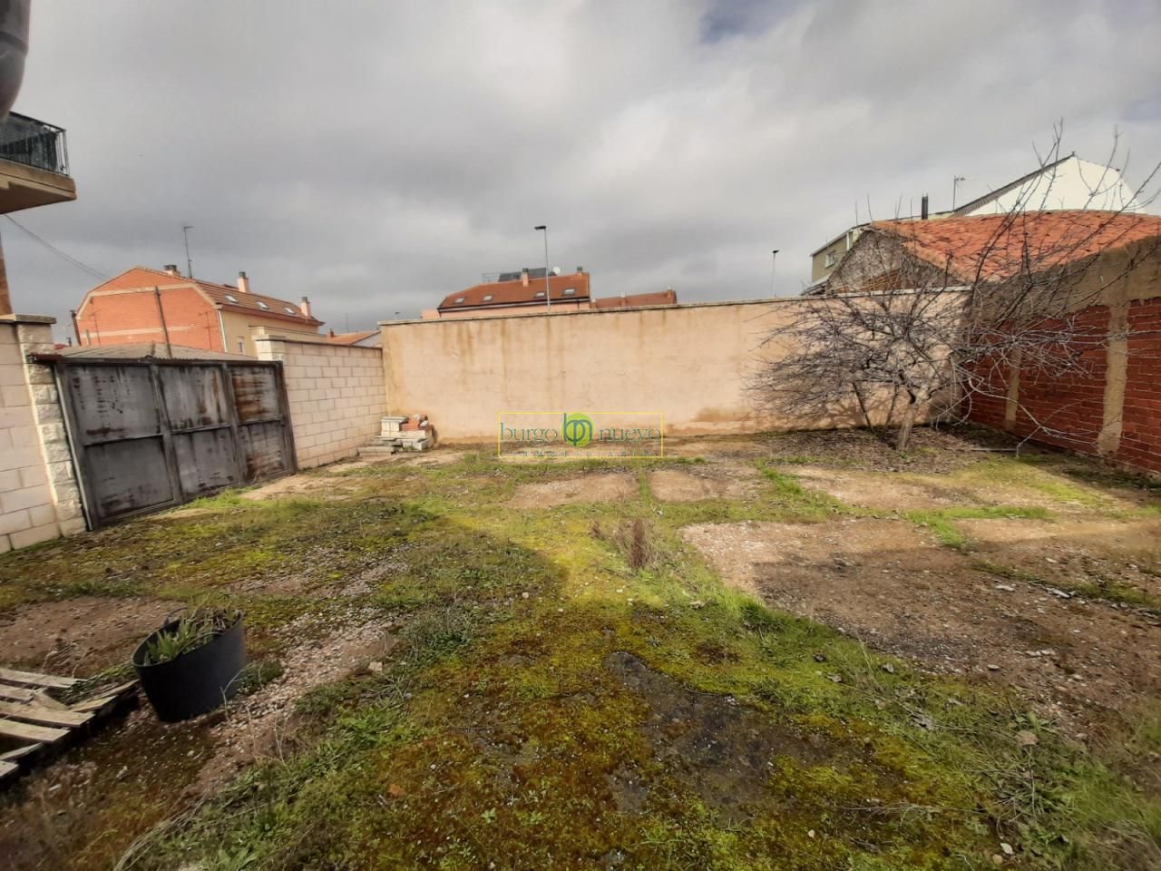 Casa o xalet en venda en León Capital  amb Calefacció, Jardí privat i Traster