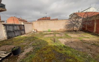 Casa o xalet en venda en León Capital  amb Calefacció, Jardí privat i Traster