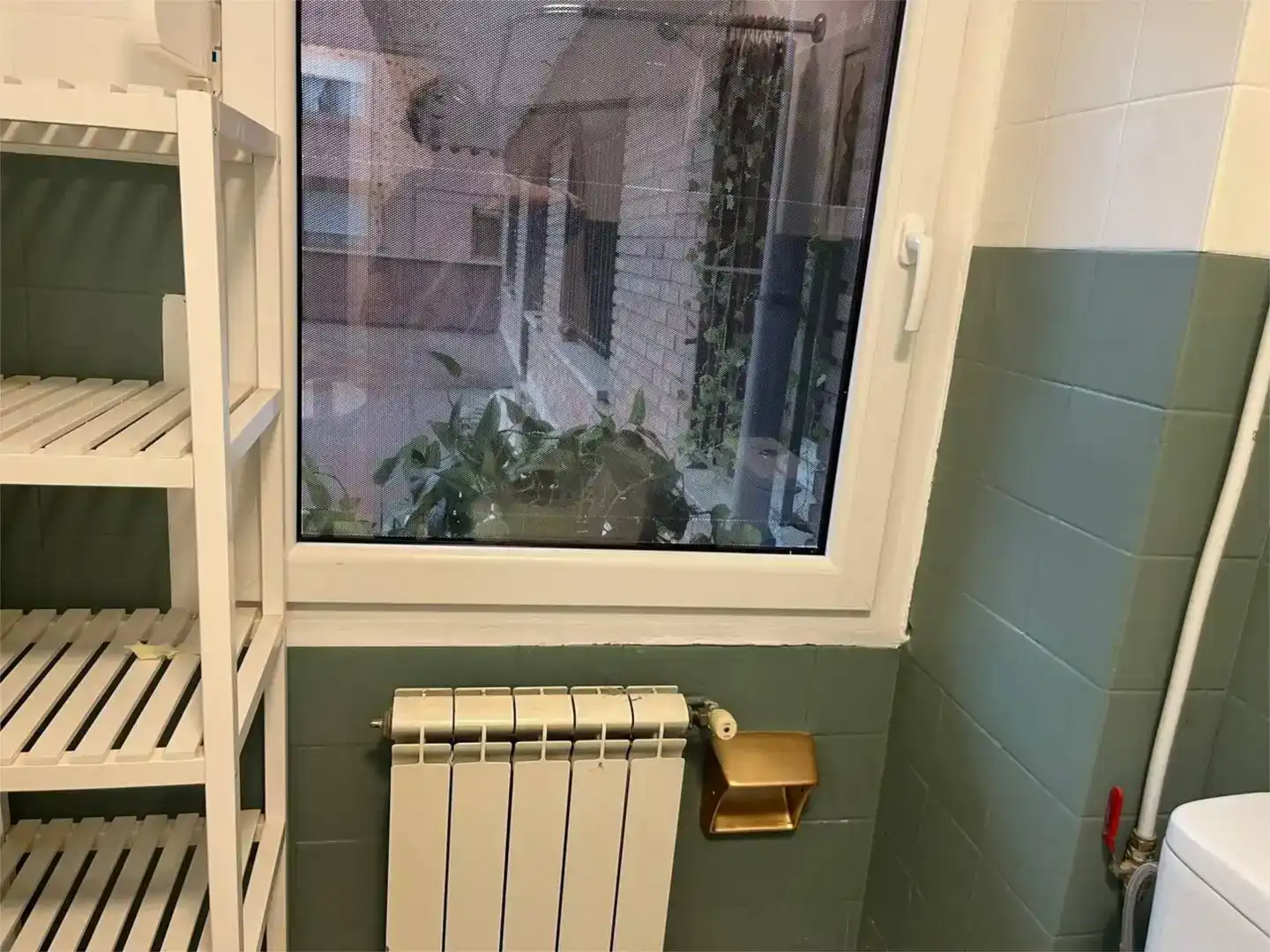 Bany de Pis en venda en Llanera amb Jardí privat, Moblat i Balcó