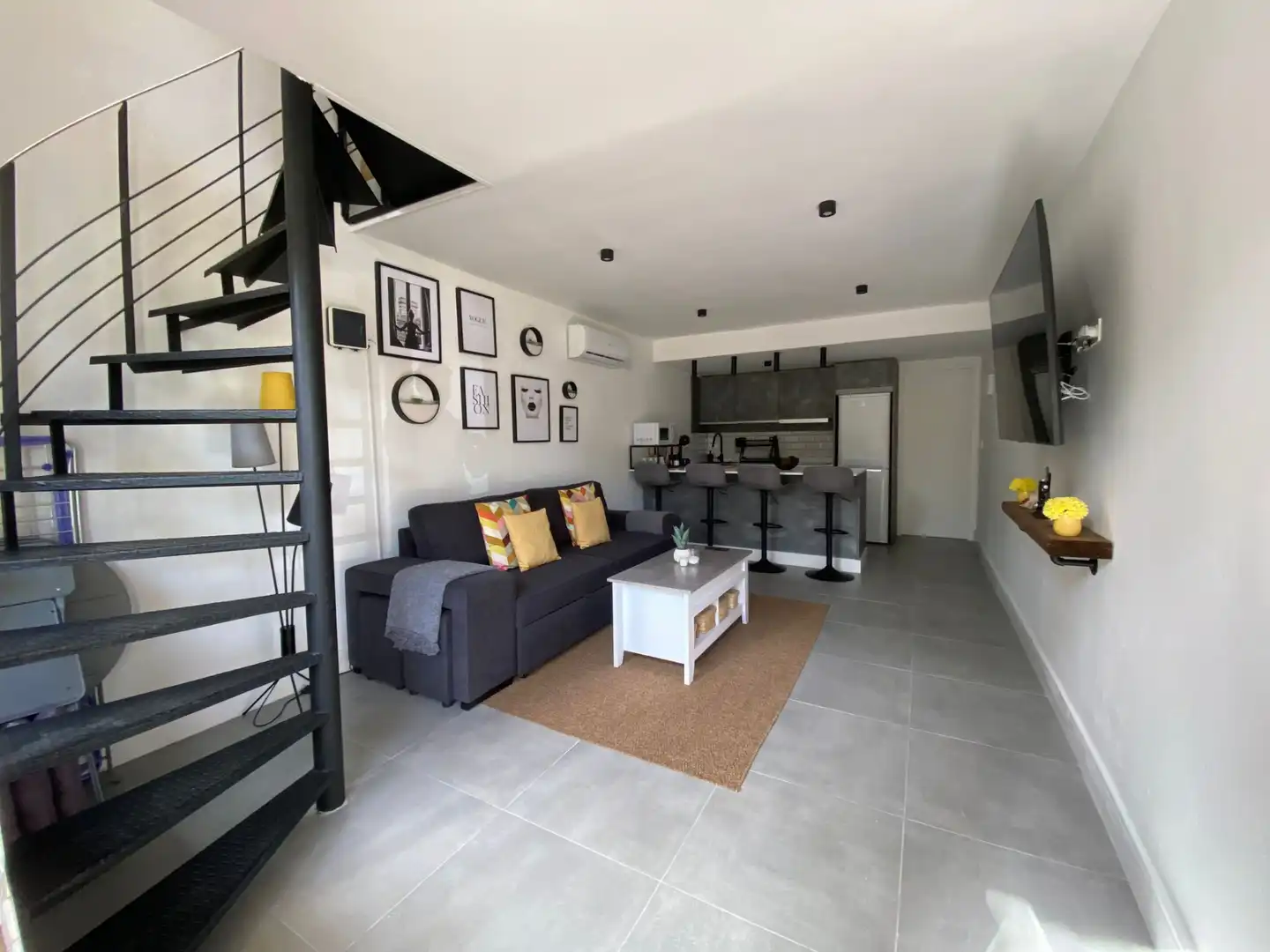 Living room of Flat for rent in Torremolinos  with Air Conditioner, Heating and Furnished