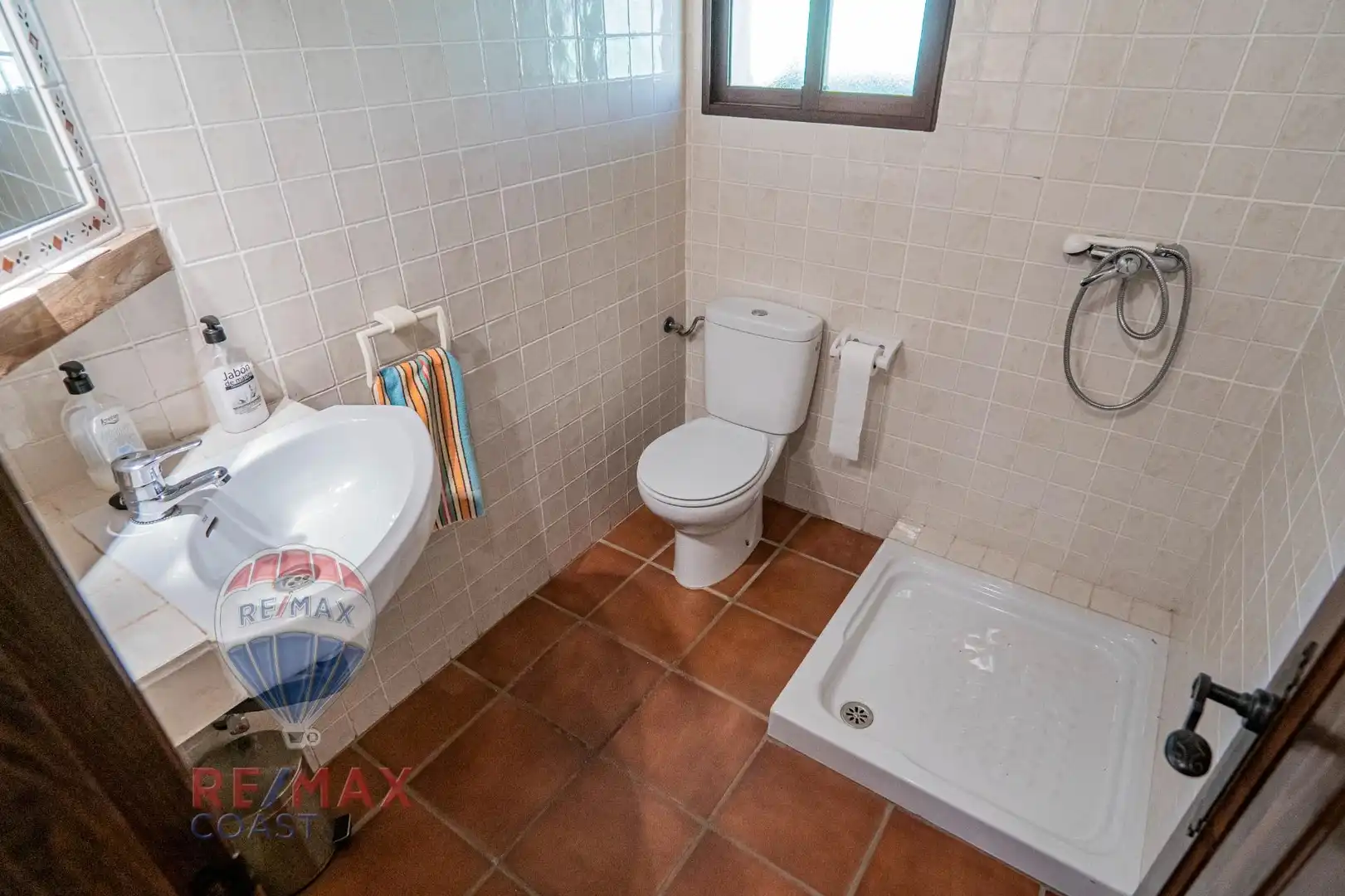 Baño de Finca rústica en venta en Jubrique con Jardín privado, Terraza y Piscina
