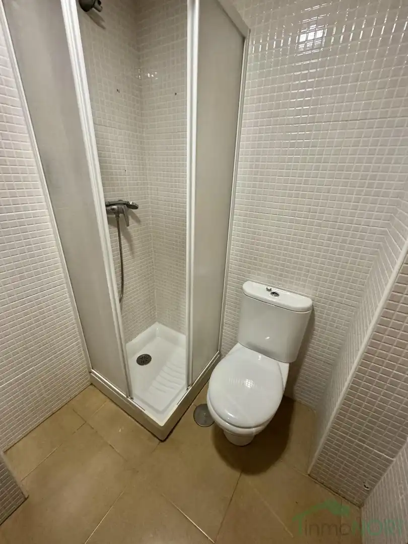 Baño de Piso en venta en Cartagena con Aire acondicionado, Calefacción y Amueblado