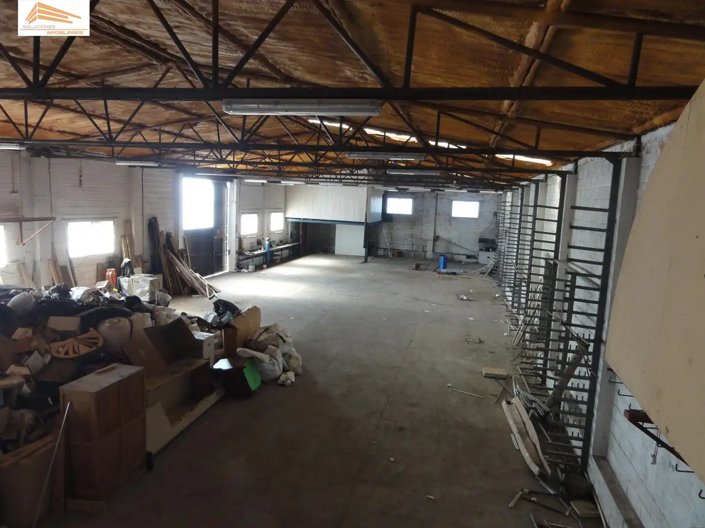 Nave industrial en venta en Pesquera de Duero