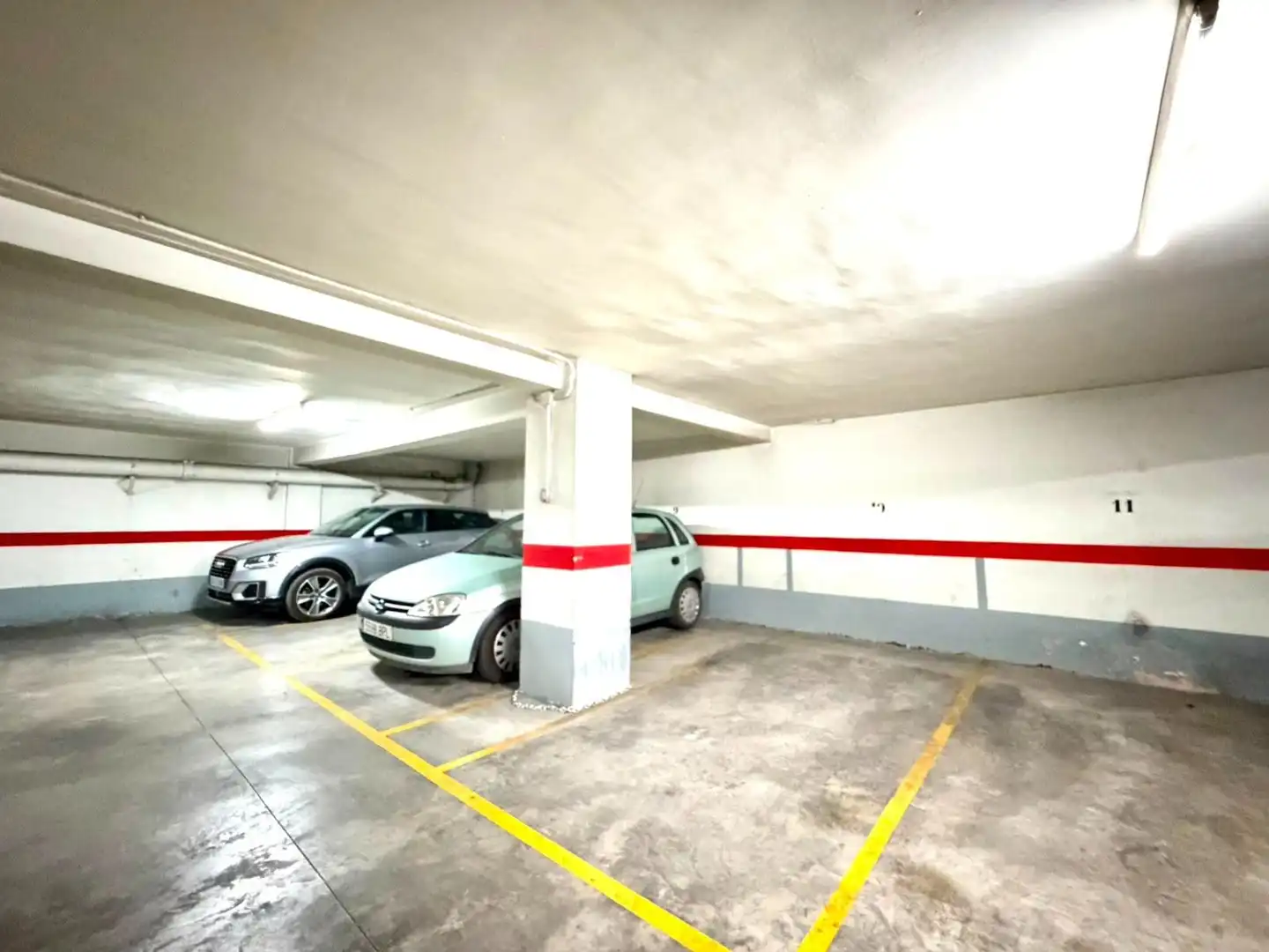 Parking of Flat for rent in Valencia  with Air Conditioner, Heating and Balcony