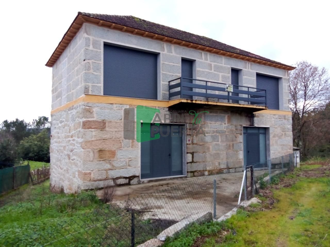 Vista exterior de Casa o xalet en venda en Cartelle amb Calefacció, Jardí privat i Balcó