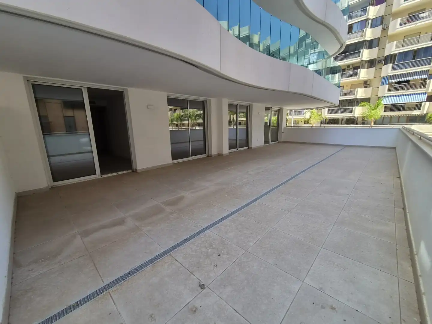 Piso de obra nueva con piscina en venta en Calle Colón 6, imagen 2