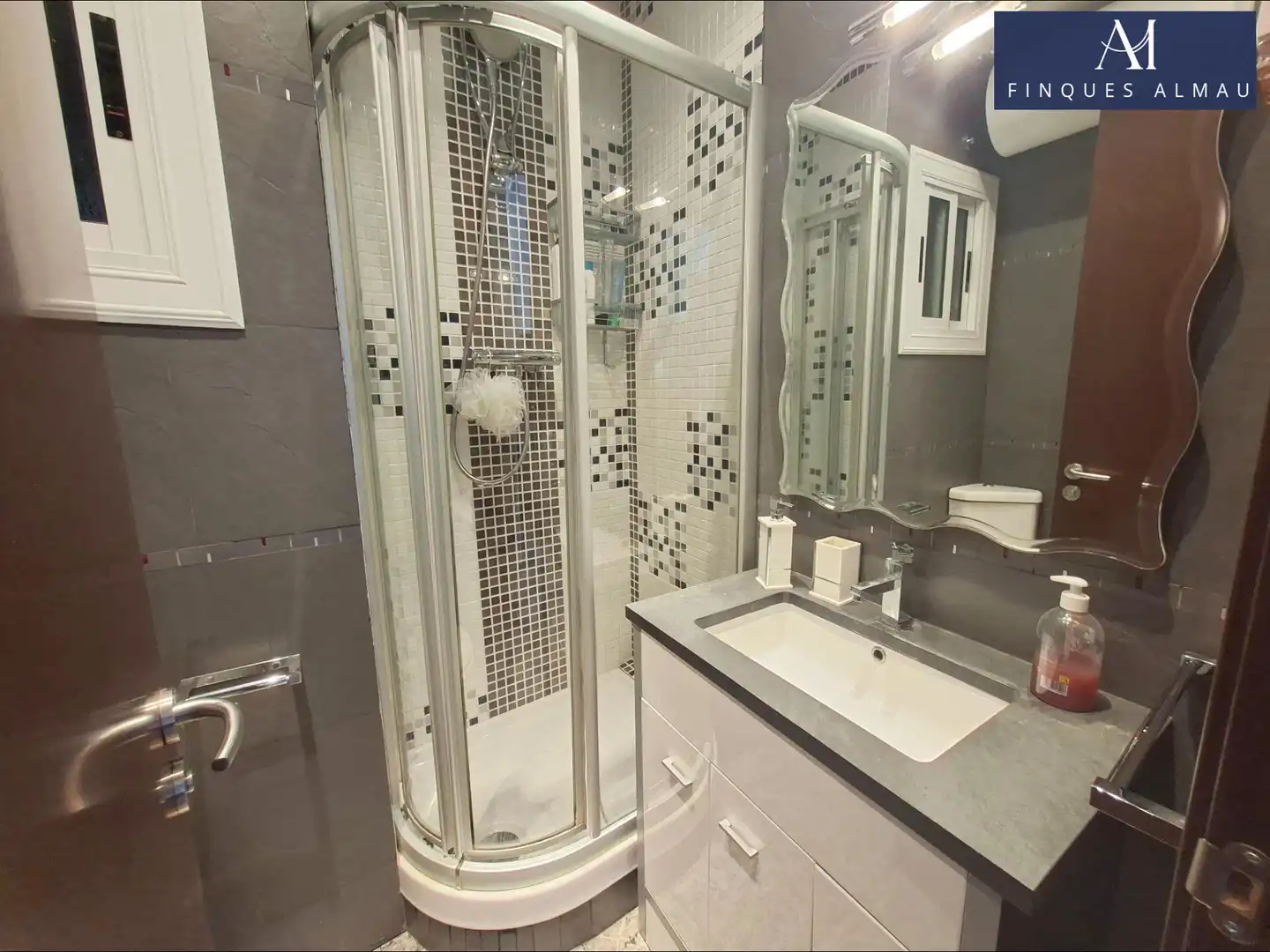 Bathroom of Flat for sale in Castelldefels  with Private garden, Terrace and Community pool