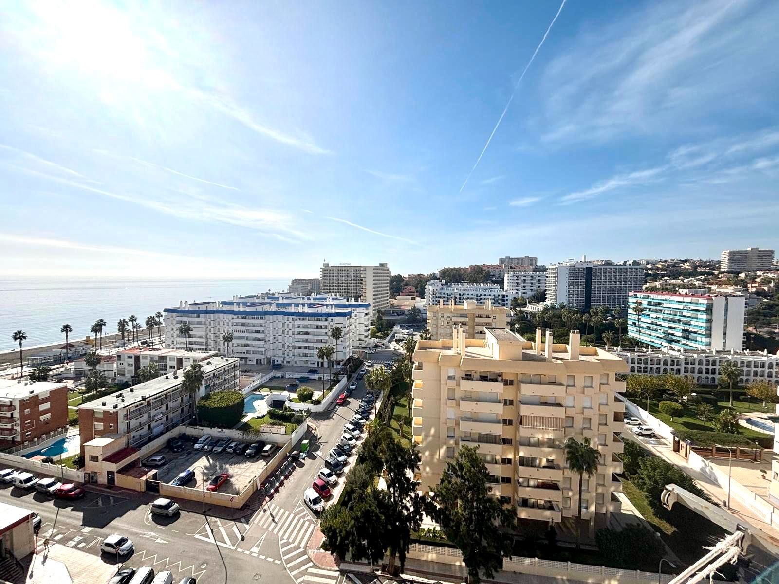 Vista exterior de Estudio en venta en Benalmádena con Aire acondicionado, Terraza y Amueblado