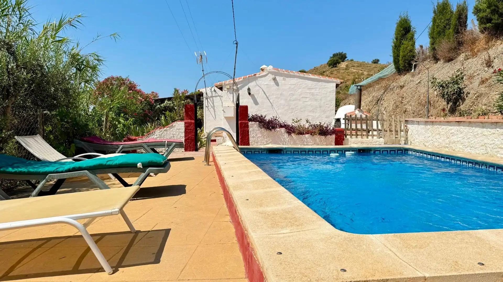 Piscina de Casa o xalet en venda en Sedella amb Aire condicionat, Jardí privat i Terrassa