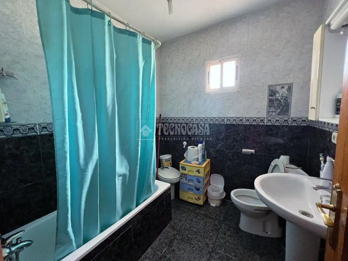 Bathroom of Houses for sale in Morelábor  with Balcony