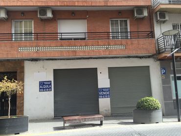 Locale commerciale in vendita a Plaza la Constitución 9