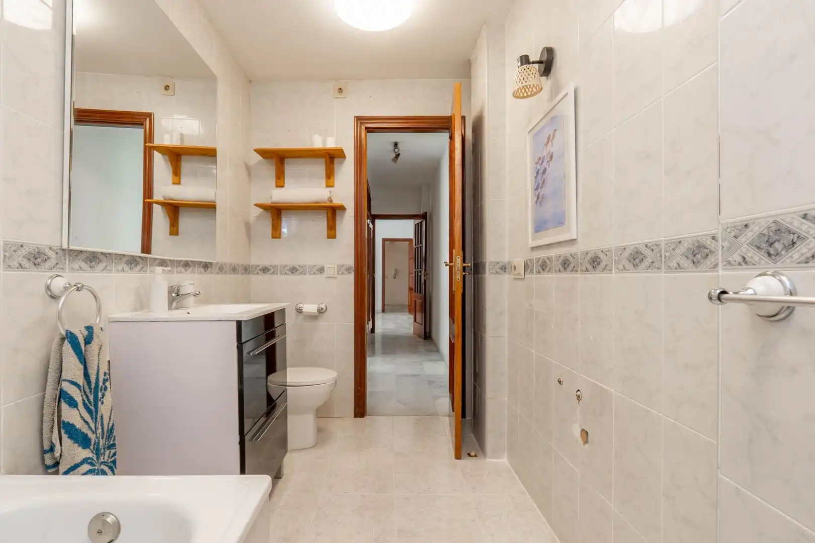 Badezimmer von Wohnung zur Miete in La Zubia mit Klimaanlage