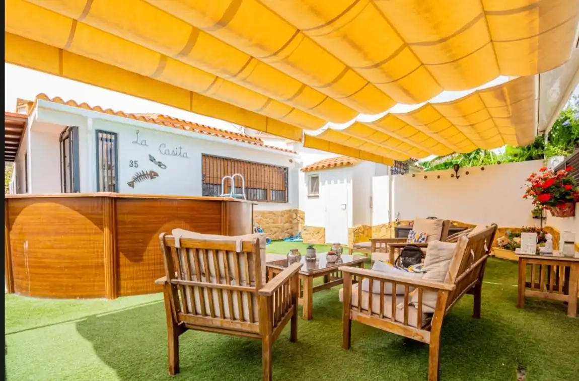Detached homes for sale in Calle els Olius, 35, Pueblo - Urbanizaciones