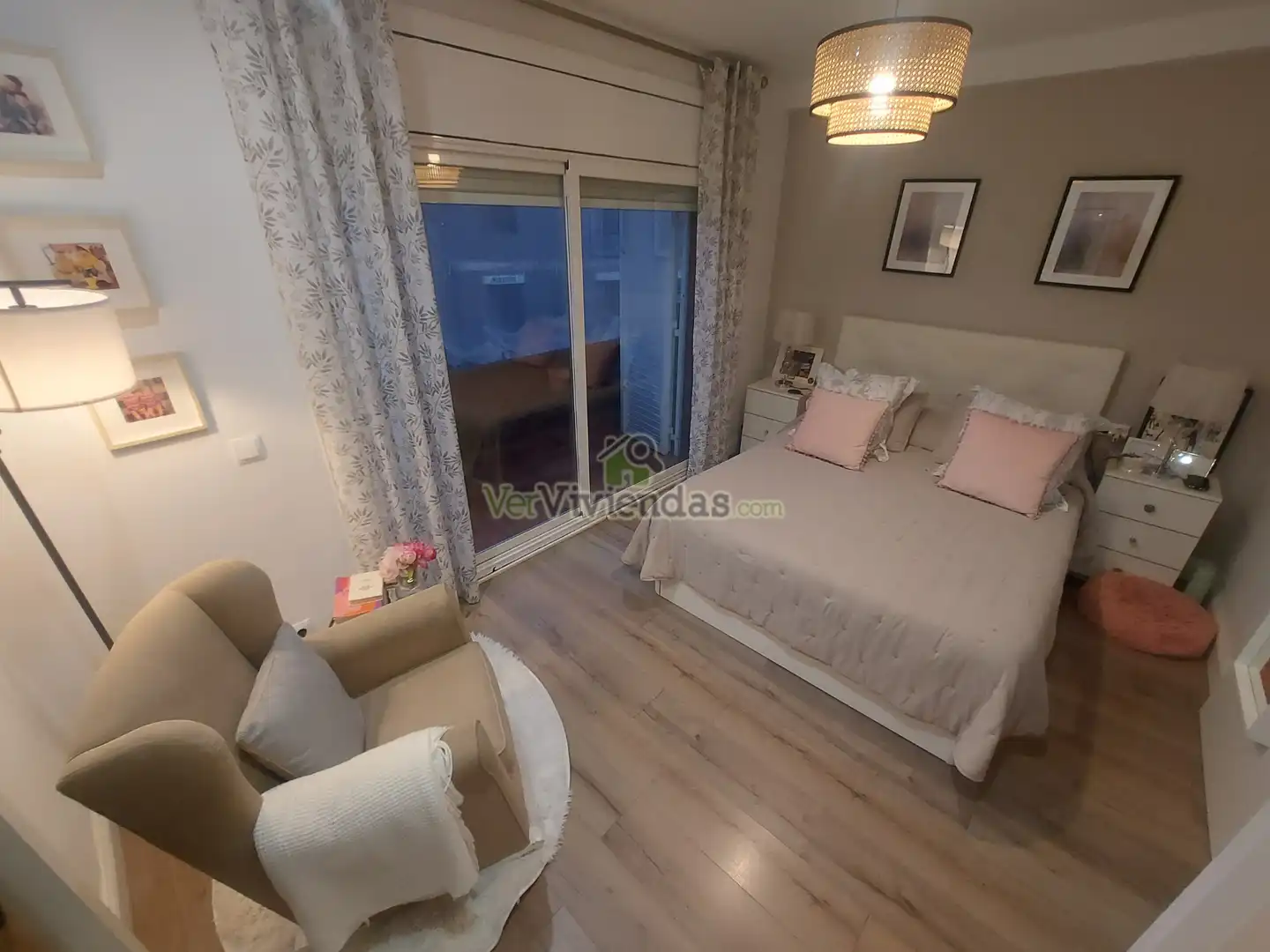 Habitación de Casa adosada en venta en Vallirana con Aire acondicionado, Calefacción y Jardín privado