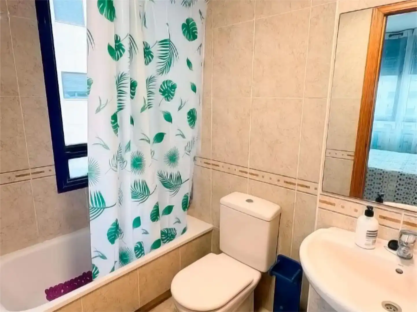 Baño de Apartamento de alquiler en Bellreguard con Aire acondicionado, Jardín privado y Piscina