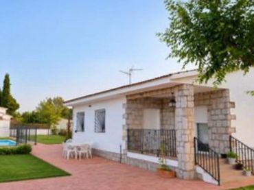 Casa con piscina en venta en Calle Río Tajo