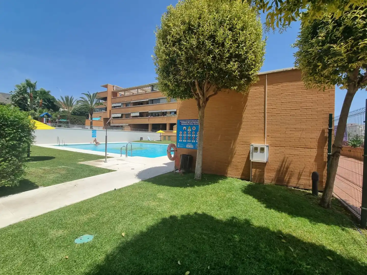Piscina de Piso en venta en Torremolinos con Aire acondicionado, Calefacción y Terraza