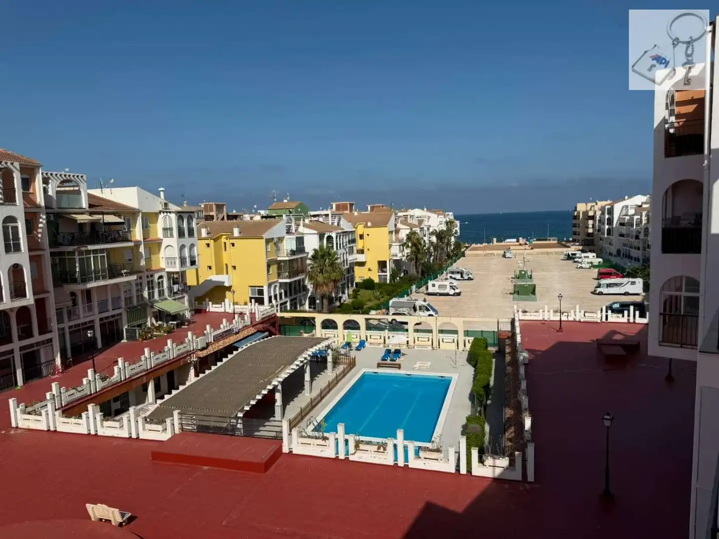 Piscina de Apartament en venda en Torrevieja amb Aire condicionat, Terrassa i Moblat