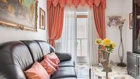 Living room of Flat for sale in  Madrid Capital  with Heating and Furnished