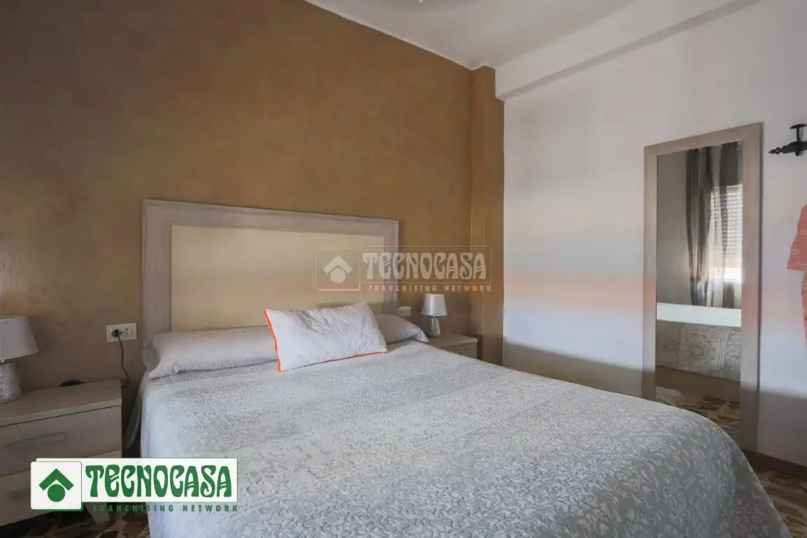 Habitación de Casa adosada en venta en Adra