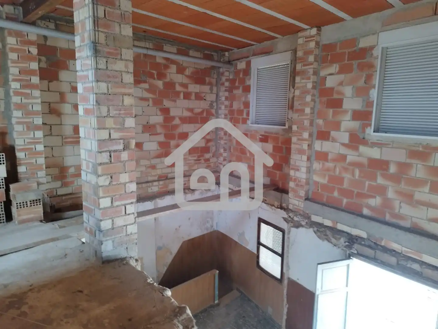 Houses for sale in Requena  with Balcony