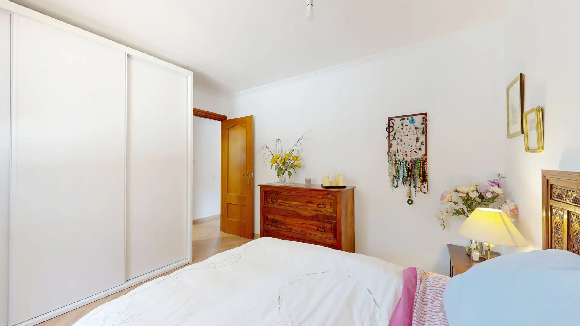 Habitación de Casa o chalet en venta en Chiva con Terraza, Trastero y Piscina