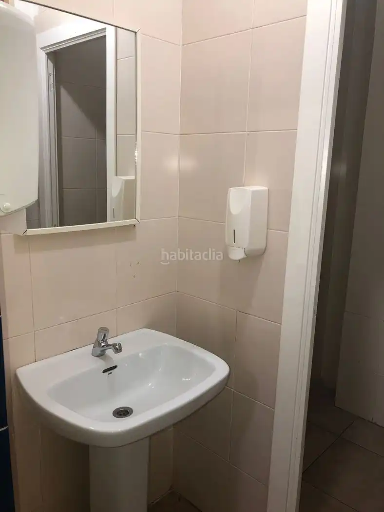 Local comercial en venda a Carrer l'Ordana 29, imagen 2