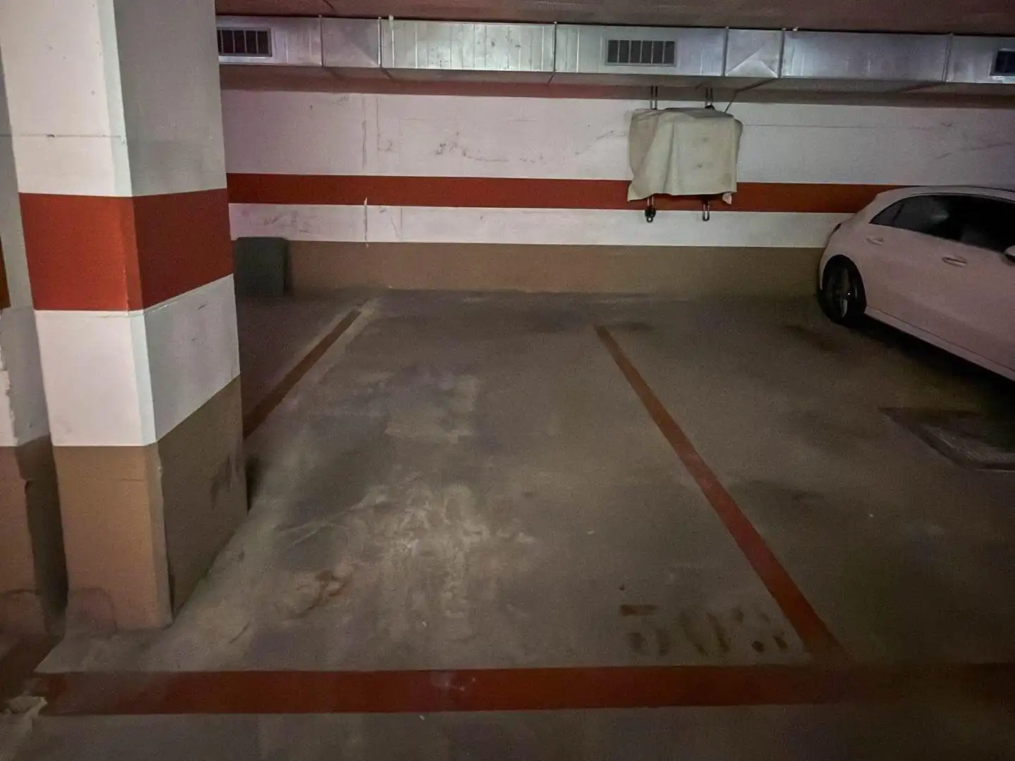 Parking de Piso en venta en Olesa de Montserrat con Calefacción, Parquet y Amueblado