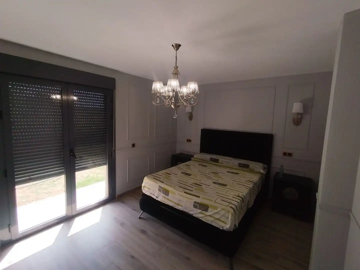 Chalet con jardín en alquiler en Calle de la Calandria 8, imagen 3