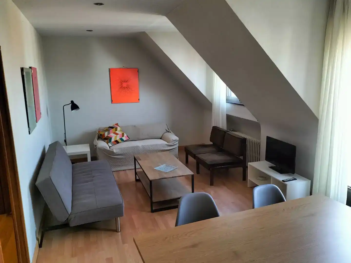 Sala de estar de Piso para compartir en León Capital  con Parquet, Amueblado y Balcón