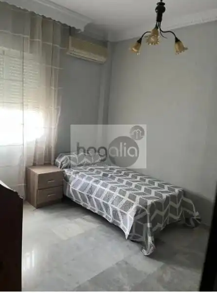 Habitación de Casa o chalet de alquiler en Sevilla con Aire acondicionado, Jardín privado y Terraza