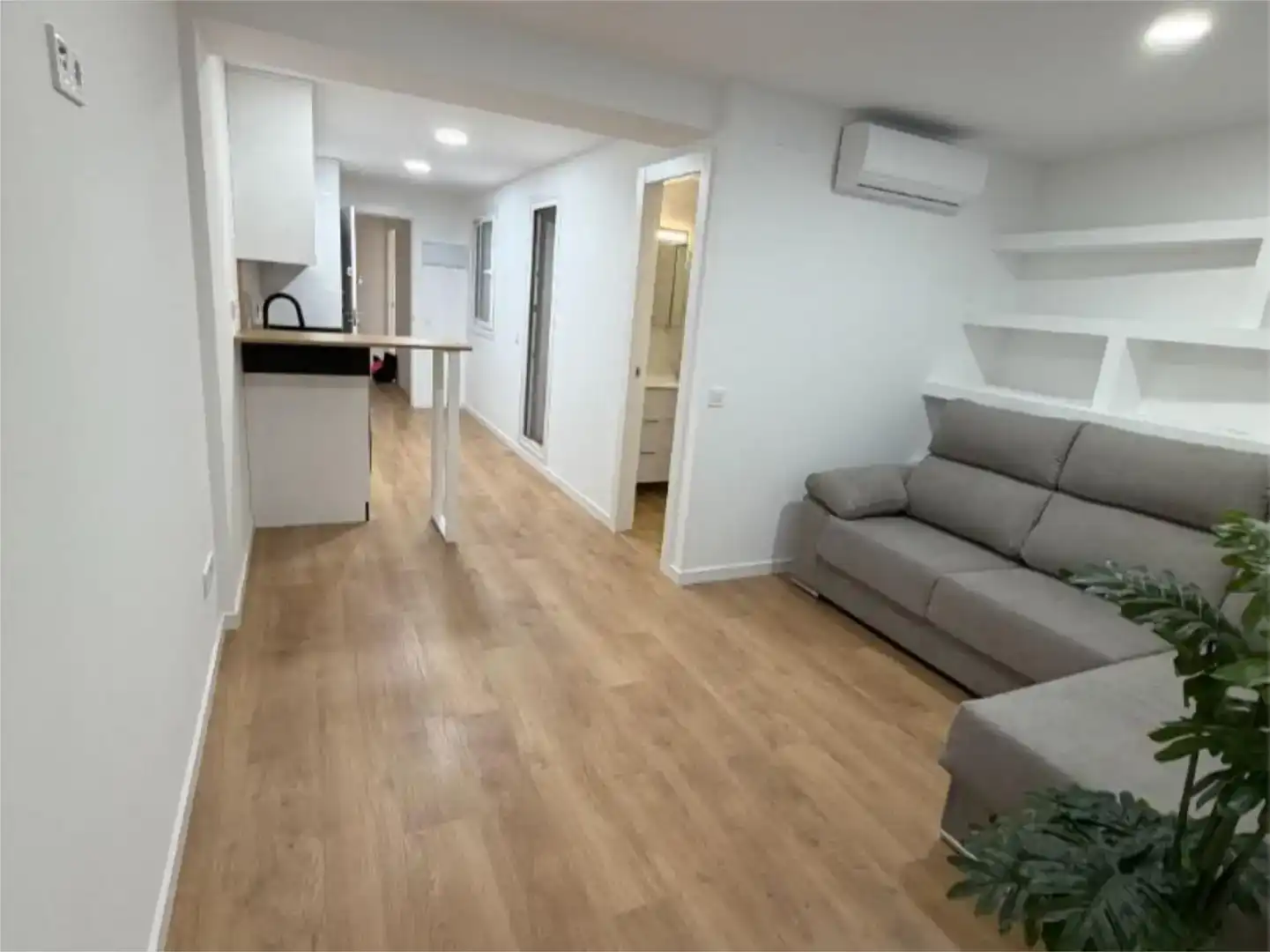 Wohnzimmer von Wohnung zum Verkauf in Ames mit Klimaanlage