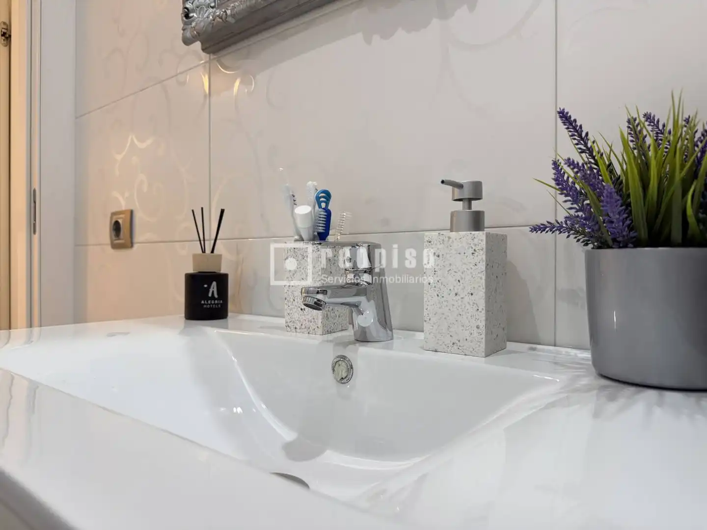 Baño de Piso en venta en Málaga con Aire acondicionado y Amueblado