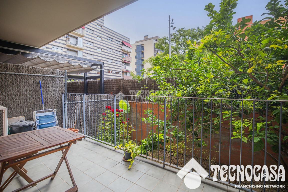 Terrassa de Dúplex en venda en Sant Adrià de Besòs amb Aire condicionat, Calefacció i Jardí privat