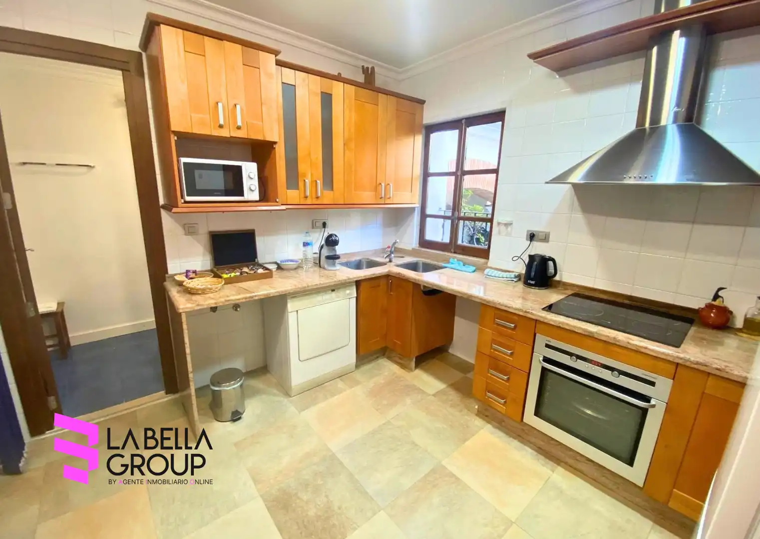Casa pareada con terraza en venta en Carrer Canonge Cebrià, imagen 14