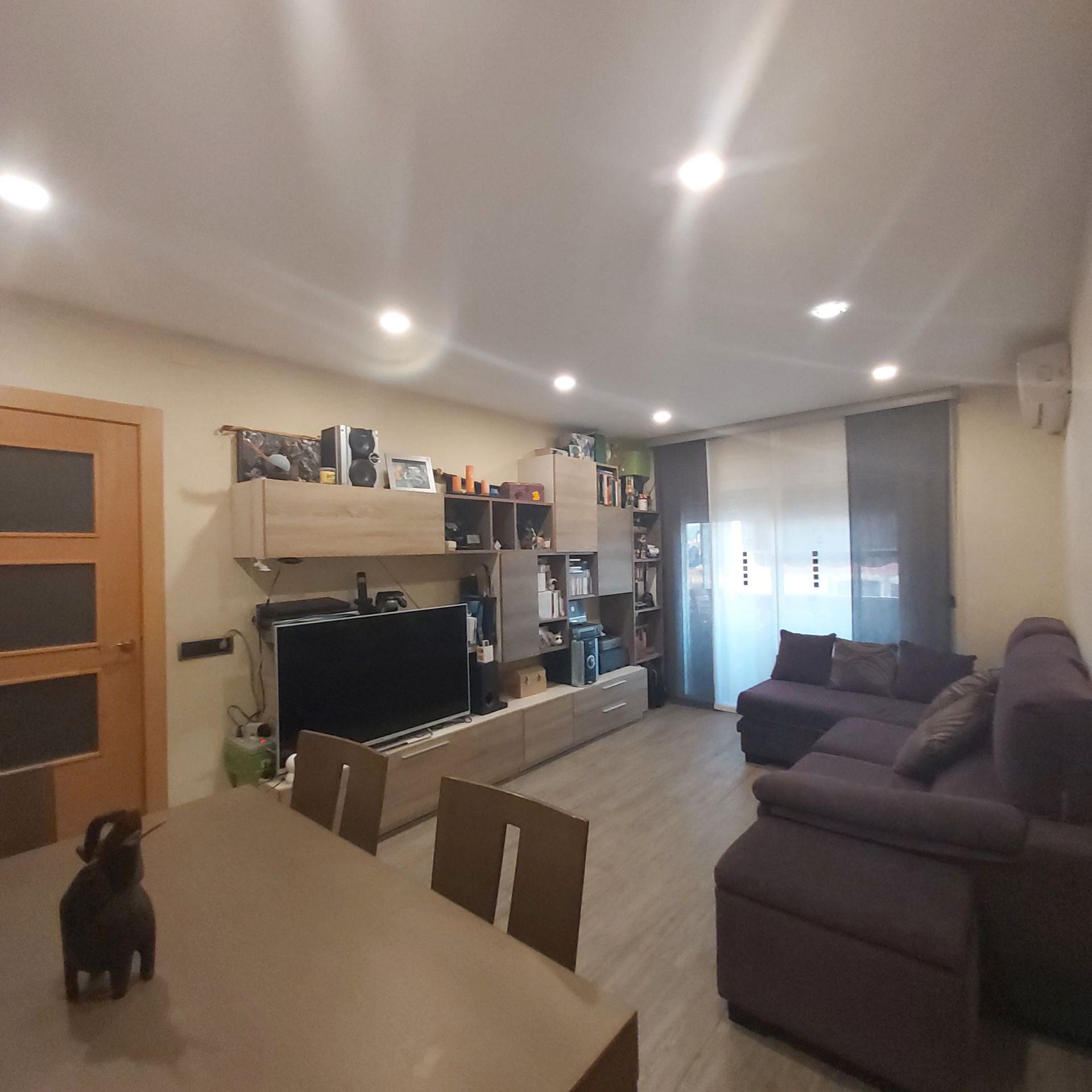Sala de estar de Piso en venta en Sant Boi de Llobregat con Aire acondicionado, Amueblado y Lavadora