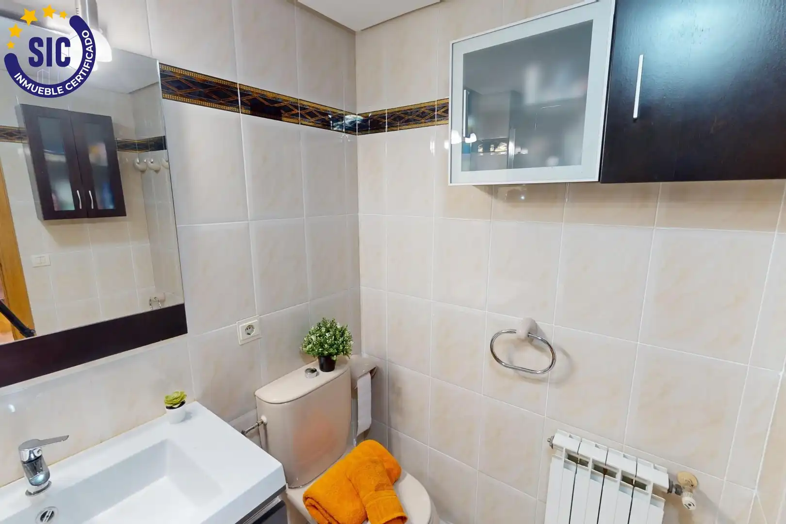 Baño de Piso en venta en Castellón de la Plana / Castelló de la Plana con Aire acondicionado, Calefacción y Parquet
